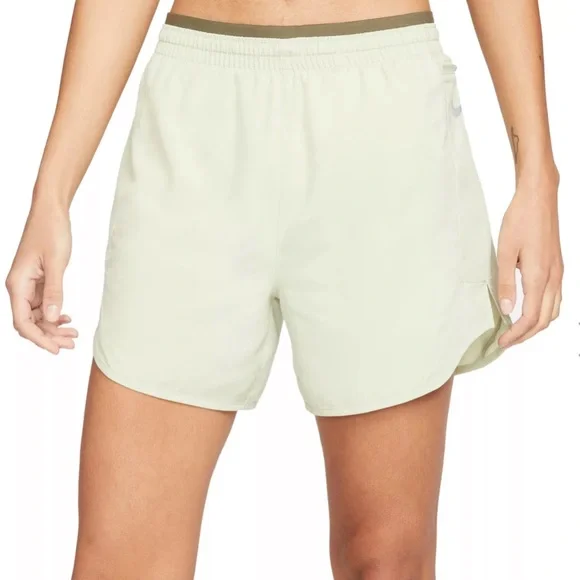 Nike Women's Tempo Lux 5" Shorts - Picture 6 of 6